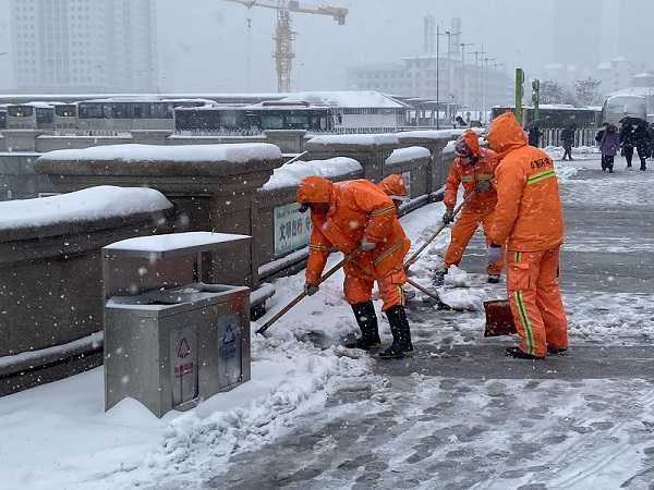 项目动态 | 以雪为令！华富天津项目全力以赴做好除雪工作